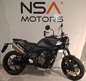 Husqvarna Svartpilen 801