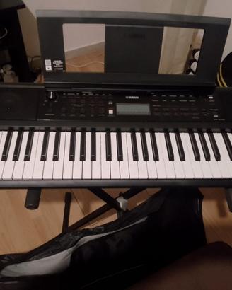 Tastiera Yamaha PSR E383  con custodia
