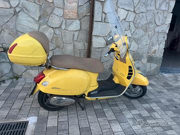 Vespa gts 250