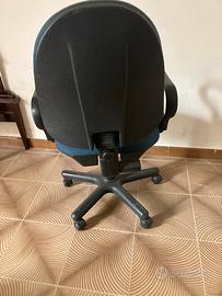 Sedia  da scrivania ed accessori