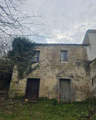 Rustico da ristrutturare + terreno