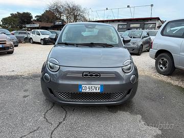 Fiat 500 500e Berlina 42 kWh Passion
