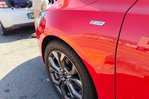 "Ford Focus ST Line X" ibrida e super accessoriata