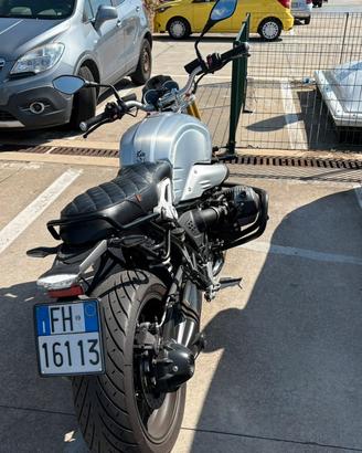Bmw R Nine T op 719 anno  2023