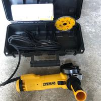 Smerigliatrice angolare DeWalt DWE4217KD