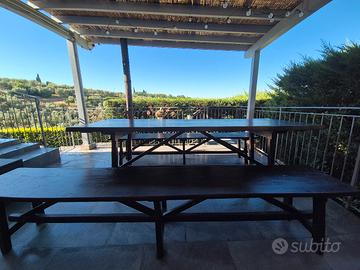 Tavolo in legno massello allungabile + 2 panche