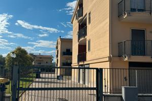 Garage con serranda elettrica
