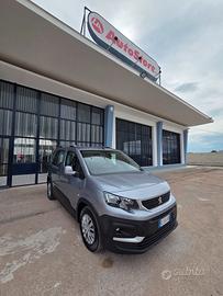 Peugeot Rifter Mix BlueHDi 130 S&S PC Allure Stand