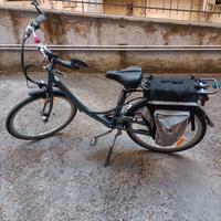 Bicicletta con pedalata assistita, 