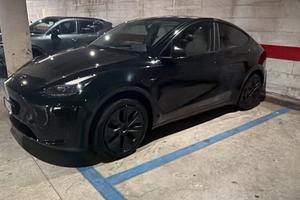4 Cerchi e 8 borchie da 19 per TESLA MODEL Y
