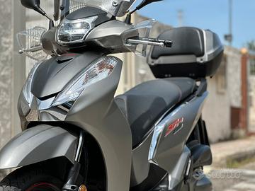 Honda sh300 sport