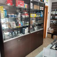 Arredo negozio telefonia