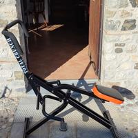 Attrezzi ginnici da camera, crunch e bici