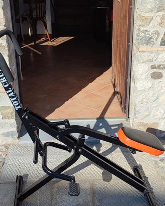 Attrezzi ginnici da camera, crunch e bici