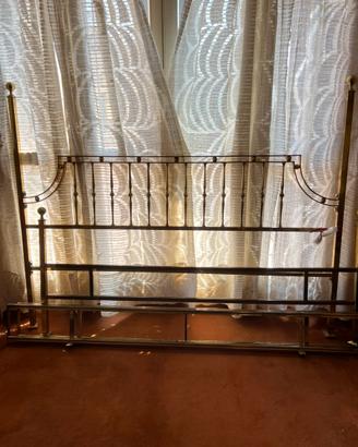 Letto matrimoniale in ottone