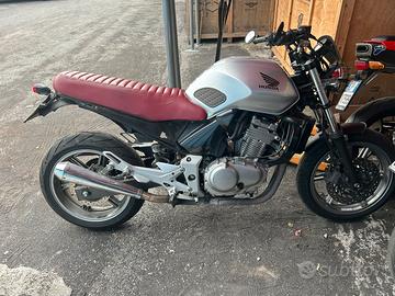 Honda cbf 500 cafe racer