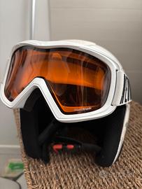 Casco e occhiali scii