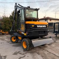 E283 - Escavatore Volvo EW60E