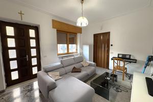 3 LOCALI A MONTECCHIO MAGGIORE