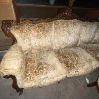 Divano + 2 poltrone antiche