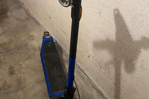 NIU MONOPATTINO ELETTRICO 25km\h