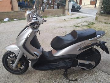 Piaggio Beverly 400