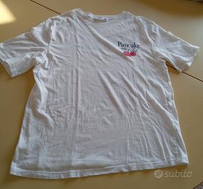 t-shirt molto ampia