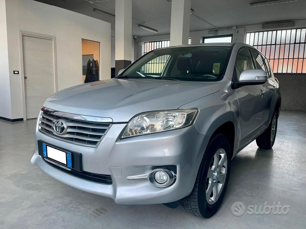 TOYOTA RAV4 3ª serie