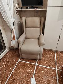 Poltrona reclinabile 