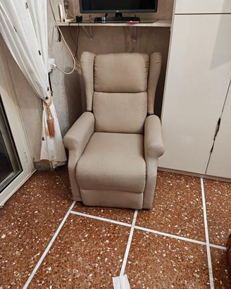 Poltrona reclinabile 