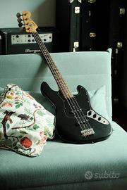 Squier Jazz Bass Silver Series Japan 1994