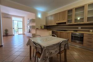 Ben arredato e climatizzato, 90 mq