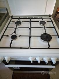 Cucina SEKOM 4 fuochi con forno elettrico 