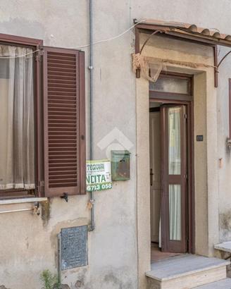 2 LOCALI A MAGLIANO ROMANO