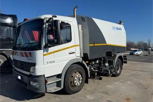 SPAZZATRICE ASPIRATRICE MERCEDES BENZ ATEGO 1324