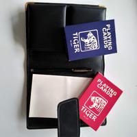 Nuove 2 mazzi carte da gioco francesi in custodia