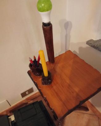 Tavolino piccolo in legno