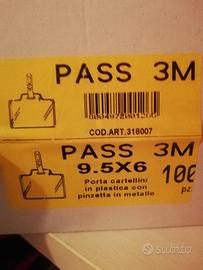 porta cartellino con palstica e pinza in metallo