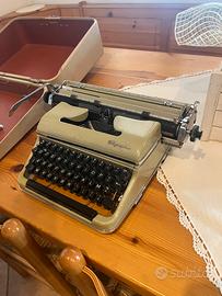 Macchina da scrivere Olympia 1955