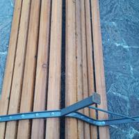 Panca in legno di larice e struttura in ferro