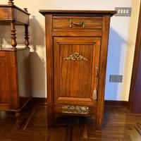 Comodini antiquariato