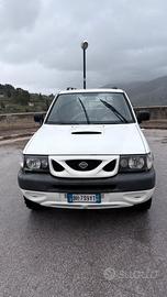 Nissan Terrano 2  3p 2.7 tdi