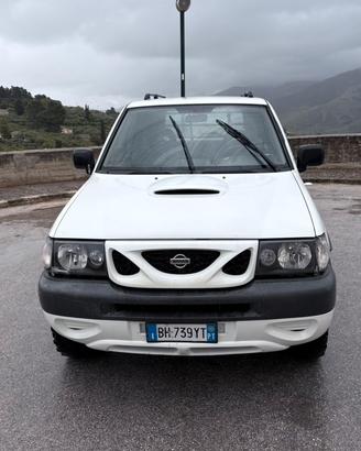 Nissan Terrano 2  3p 2.7 tdi