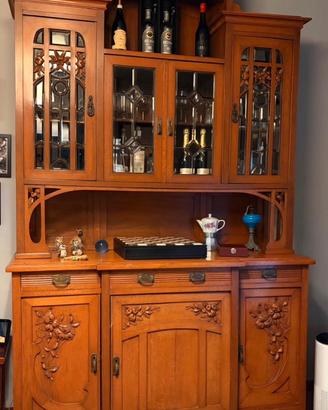 Vetrina e credenza liberty