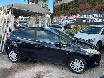 Ford Fiesta 1.6 TDCi 90CV 5 porte DPF Titanium 200