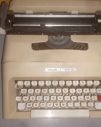 Macchina da scrivere Olivetti Lettera 35