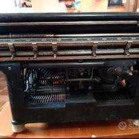 Macchina da scrivere antica Underwood