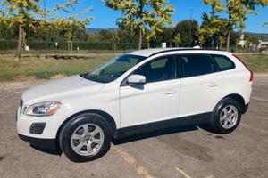 Xc 60 automatico con gancio traino
