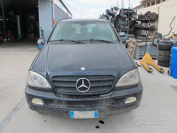 Ricambi Mercedes ML 270 CDI 2003 (SENZA PARAURTI)