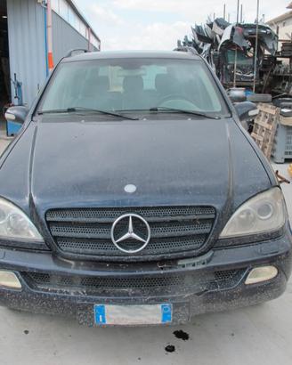 Ricambi Mercedes ML 270 CDI 2003 (SENZA PARAURTI)